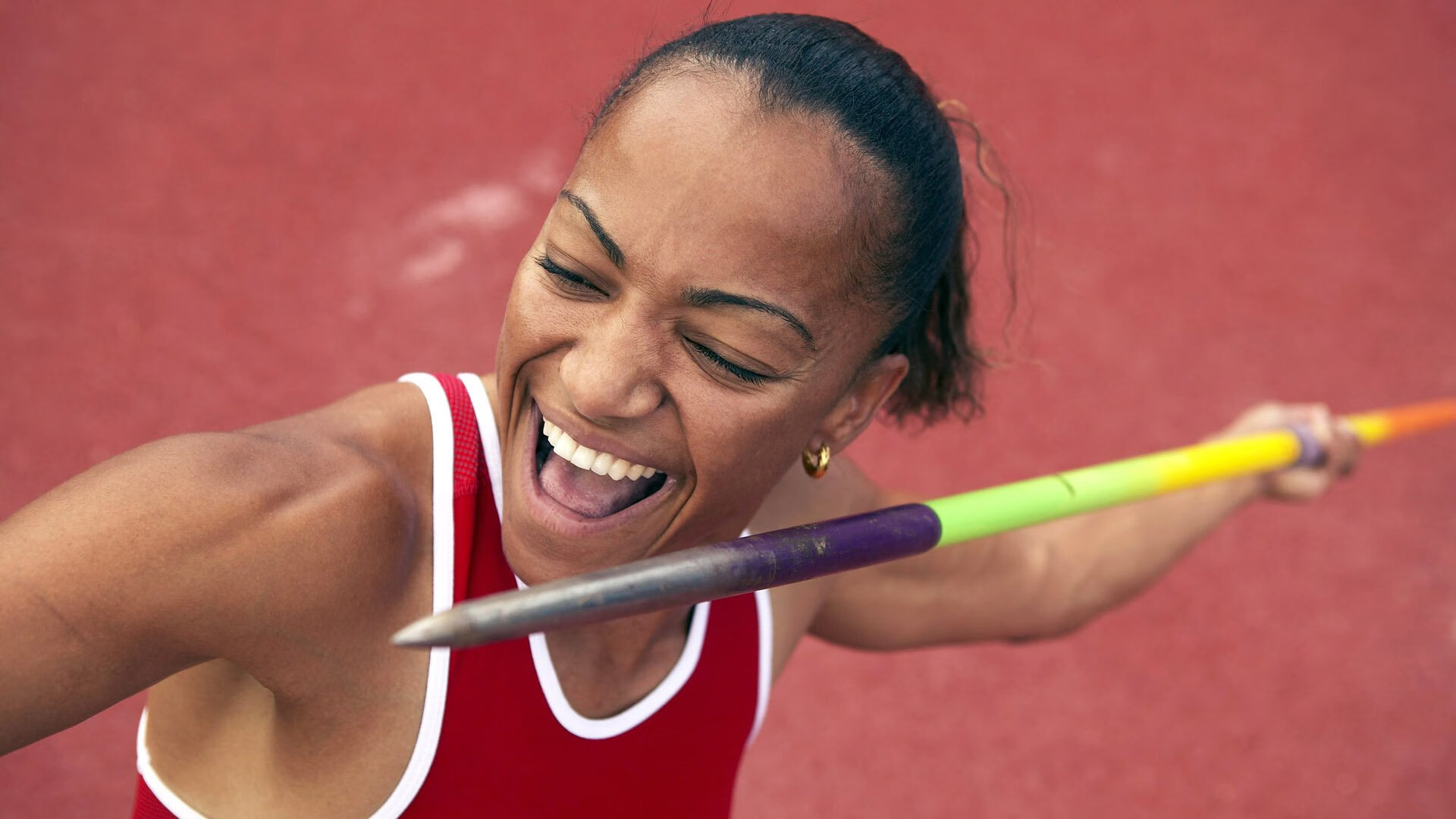 球场外的公益力量：足球推动社会责任的新维度，足球场意义